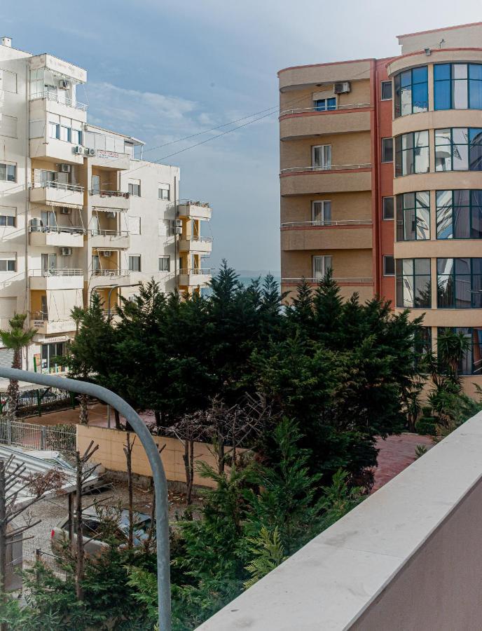 Ajla Apartment Дуррес Экстерьер фото